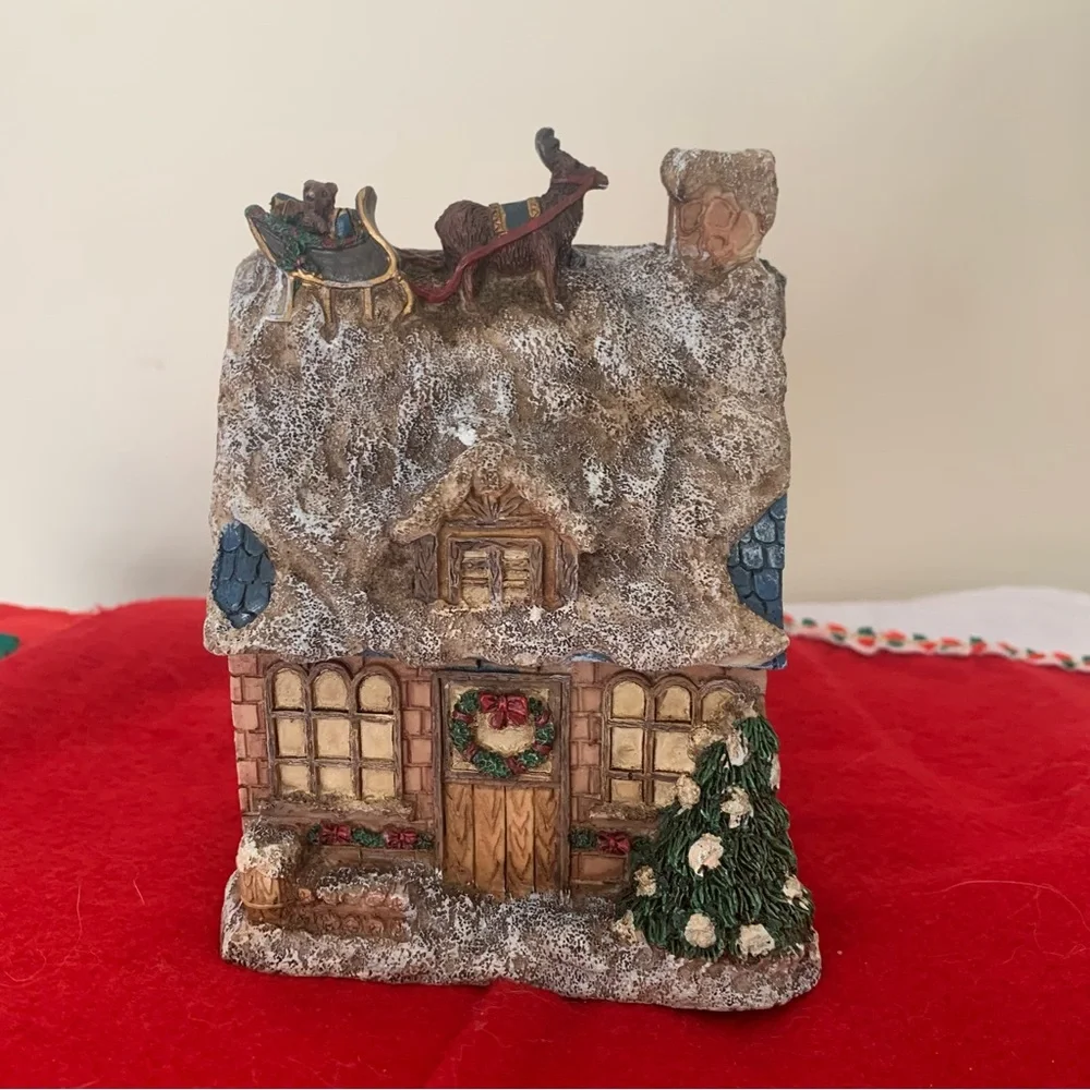 Vintage Santa Visiting House Diorama Decor - Picture 5 of 9